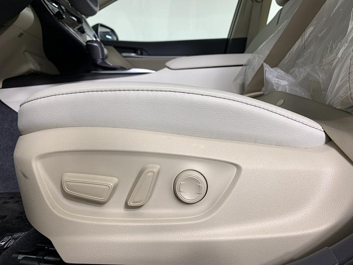 TOYOTA Camry 3.5, 2022 года, Автоматическая, БЕЛЫЙ