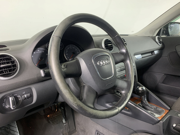 AUDI A3 1.2, 2012 года, Робот, ЧЕРНЫЙ