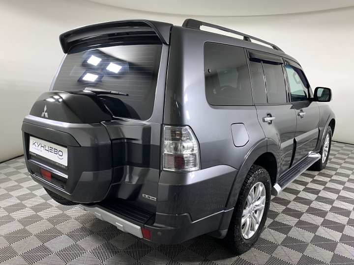 Mitsubishi Pajero 3.8, 2017 года, Автоматическая, Серый