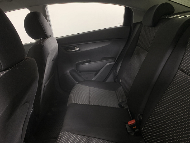 KIA Rio 1.6, 2018 года, Автоматическая, БЕЛЫЙ