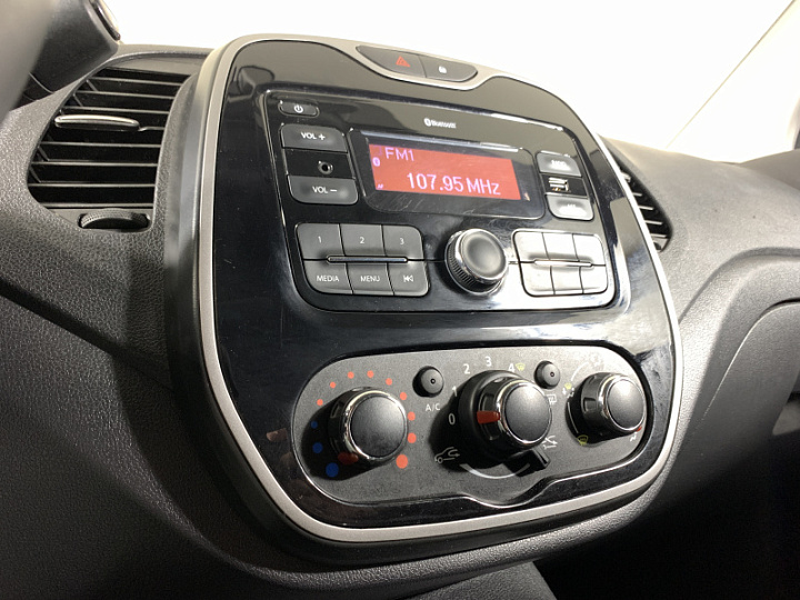 RENAULT Kaptur 1.6, 2019 года, Механика, ТЕМНО-СЕРЫЙ