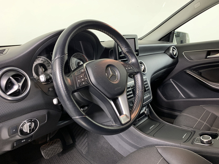 MERCEDES-BENZ A-Класс 1.6, 2013 года, Робот, БЕЛЫЙ