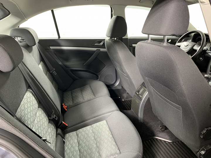 SKODA Octavia 1.8, 2012 года, Автоматическая, ТЕМНО-СЕРЫЙ