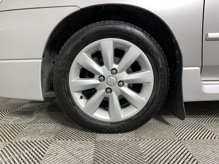 SUZUKI Liana 1.6, 2005 года, Механика, Серебристый