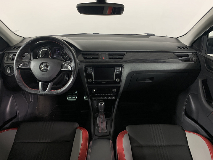 SKODA Rapid 1.6, 2018 года, Автоматическая, ЯРКО-СИНИЙ
