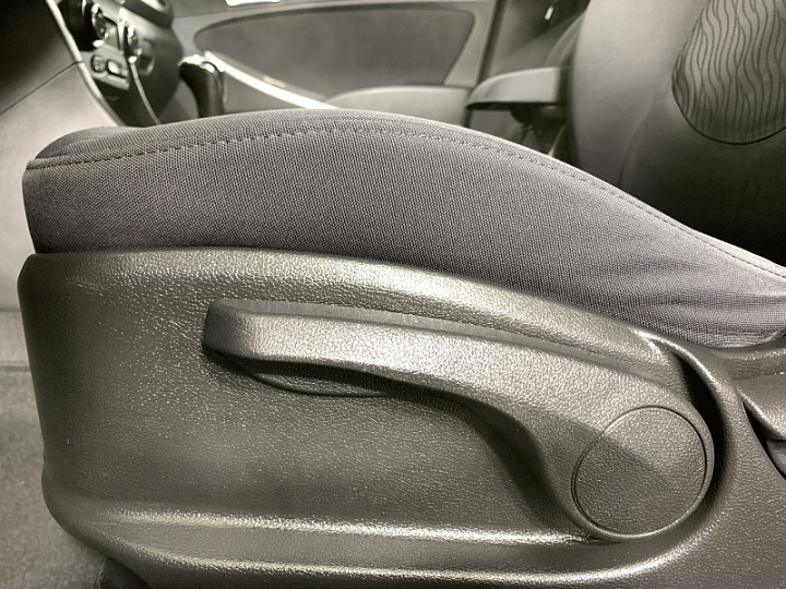 HYUNDAI Solaris 1.6, 2011 года, Автоматическая, БЕЛЫЙ