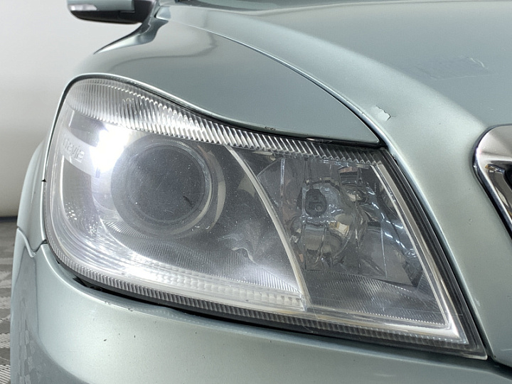 SKODA Octavia 1.6, 2012 года, Механика, ЗЕЛЕНЫЙ