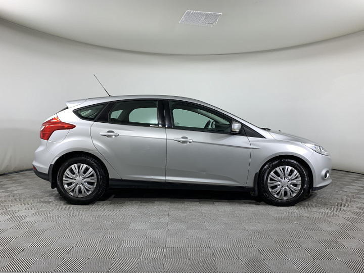 FORD Focus 1.6, 2014 года, Робот, Серебристый