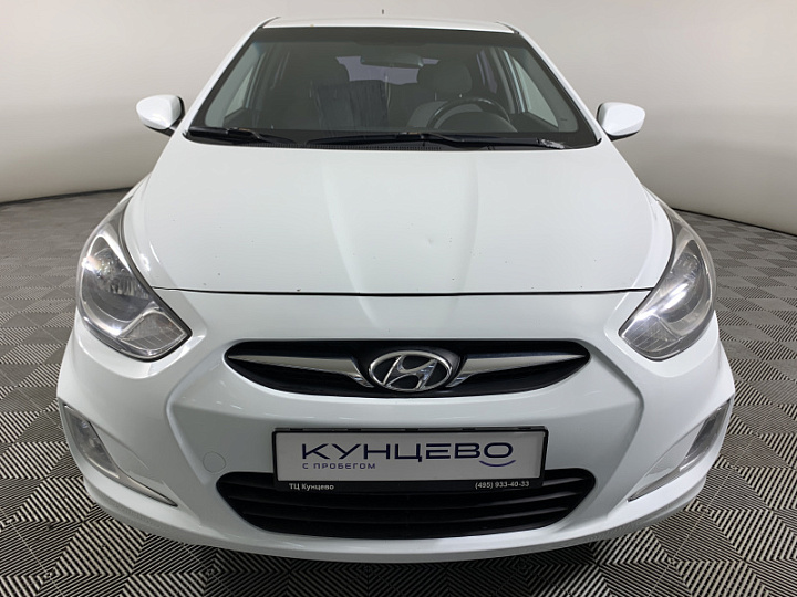 HYUNDAI Solaris 1.6, 2011 года, Автоматическая, БЕЛЫЙ