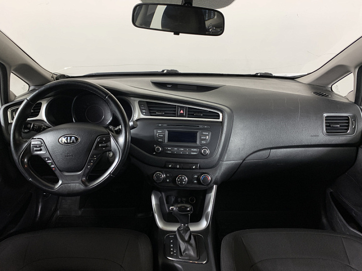 KIA Ceed 1.6, 2017 года, Автоматическая, БЕЛЫЙ