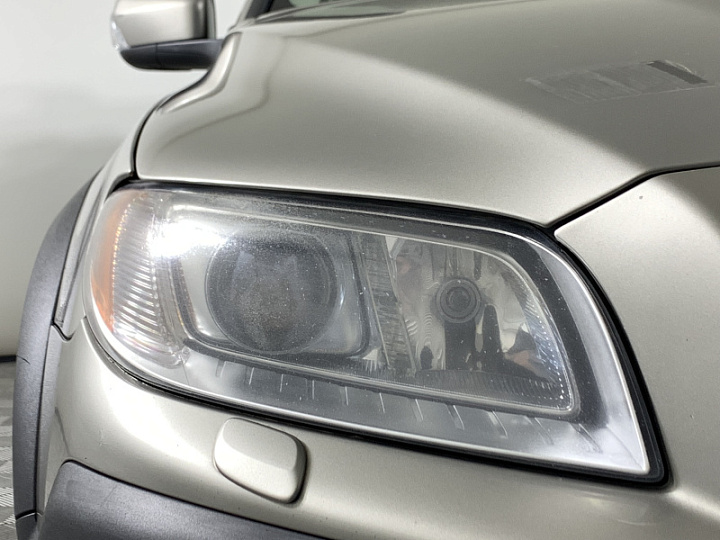 Volvo XC70 2.4, 2012 года, Автоматическая, Бежевый