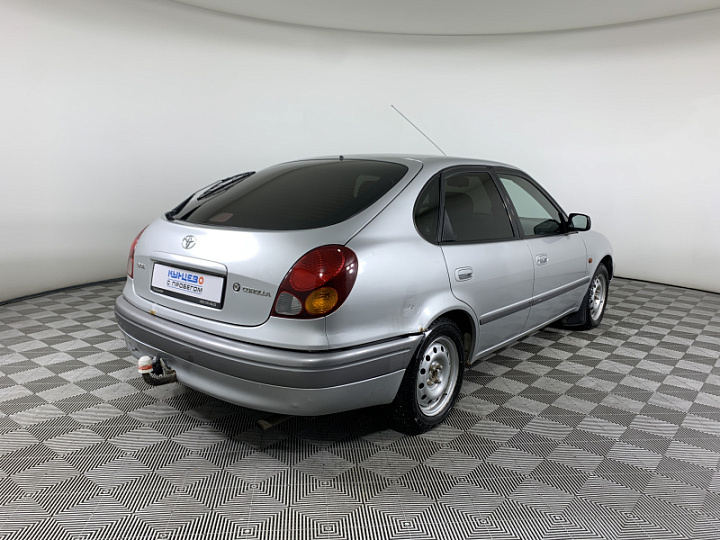 TOYOTA Corolla 1.3, 1999 года, Механика, Серебристый