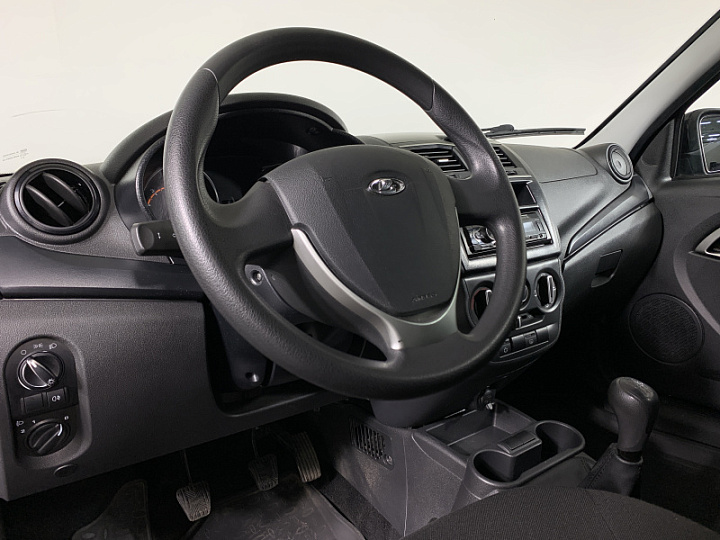 Lada Granta 1.6, 2023 года, Механика, ЧЕРНЫЙ