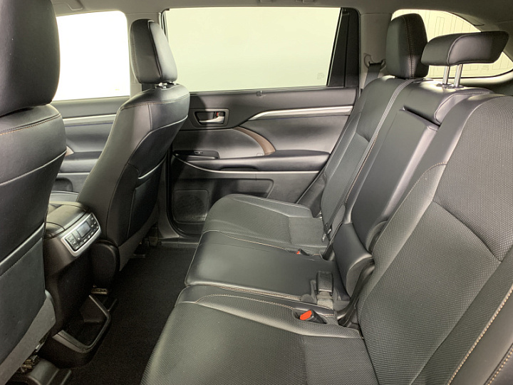 TOYOTA Highlander 3.5, 2019 года, Автоматическая, ЧЕРНЫЙ