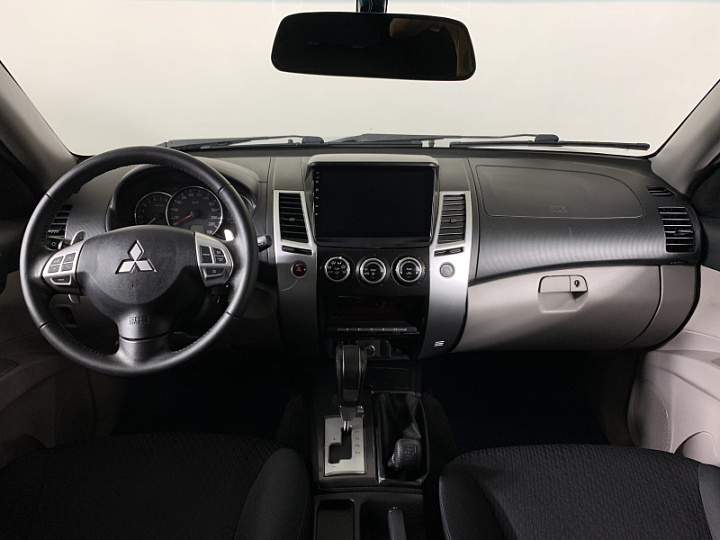 Mitsubishi Pajero Sport 3, 2015 года, Автоматическая, Черный