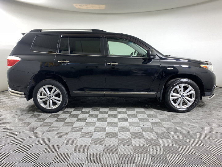 Toyota Highlander 3.5, 2011 года, Автоматическая, Черный