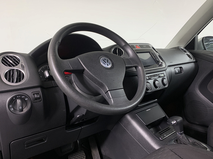 VOLKSWAGEN Tiguan 2, 2009 года, Автоматическая, Серебристый