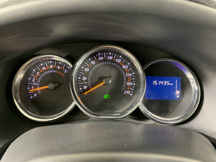 RENAULT Sandero Stepway 1.6, 2015 года, Механика, БЕЖЕВЫЙ