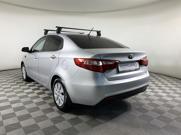 KIA Rio 1.6, 2013 года, Механика, Серебристый