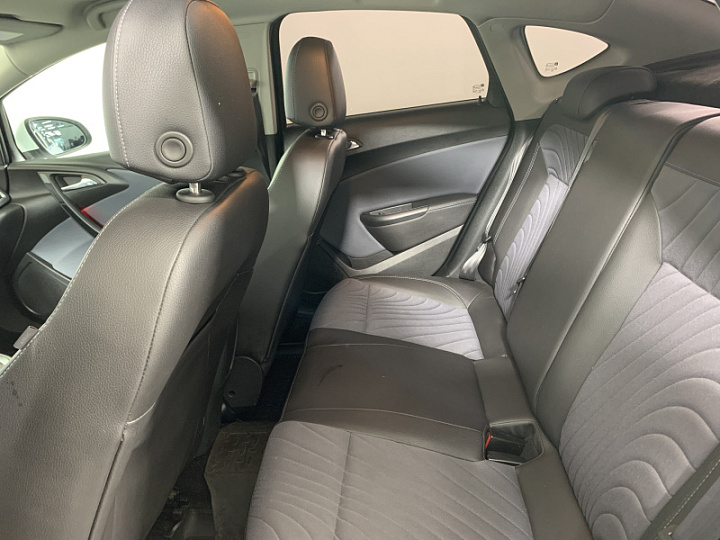 OPEL Astra 1.6, 2014 года, Автоматическая, БЕЛЫЙ