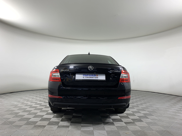 SKODA Octavia 1.8, 2017 года, Робот, ЧЕРНЫЙ