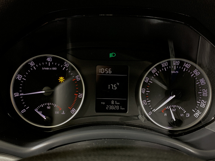 SKODA Octavia 1.6, 2012 года, Механика, ЗЕЛЕНЫЙ