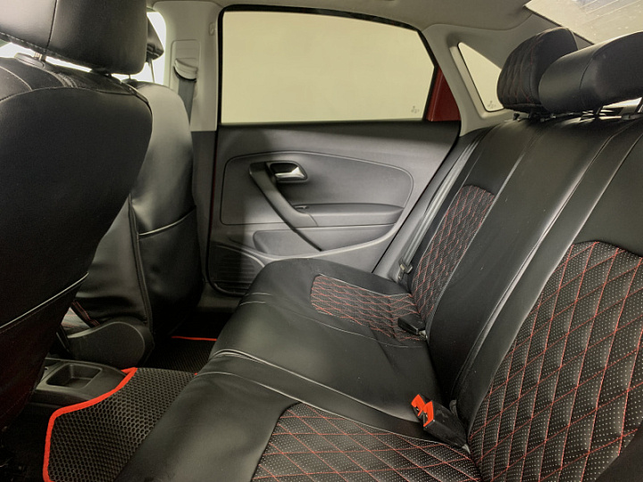 VOLKSWAGEN Polo 1.6, 2012 года, Автоматическая, ВИШНЕВО-КРАСНЫЙ