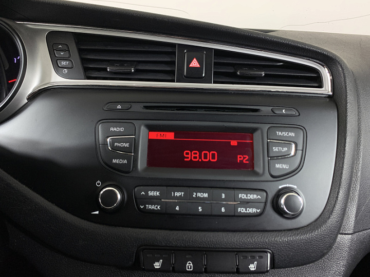 KIA Ceed 1.6, 2017 года, Автоматическая, БЕЛЫЙ