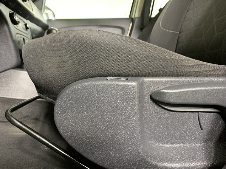 RENAULT Sandero Stepway 1.6, 2015 года, Автоматическая, БЕЖЕВЫЙ