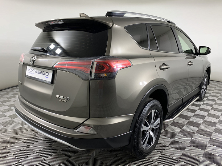 TOYOTA RAV4 2, 2016 года, Механика, Бронзовый