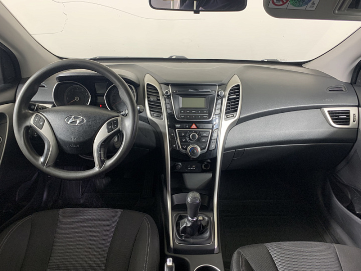HYUNDAI i30 1.6, 2015 года, Механика, БЕЛЫЙ
