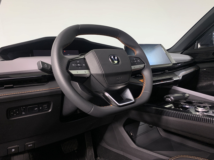 CHANGAN UNI-V 1.5, 2023 года, Автоматическая, ЧЕРНЫЙ