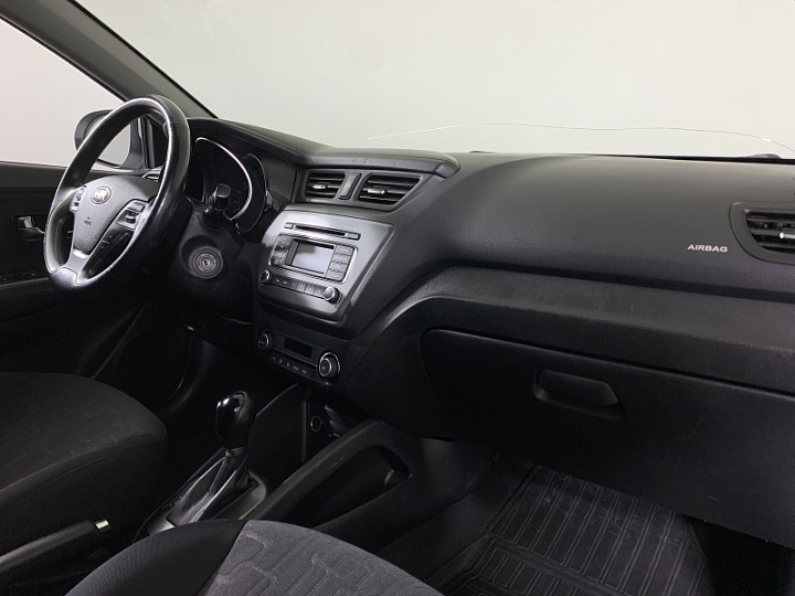 KIA Rio 1.6, 2016 года, Автоматическая, БЕЛЫЙ