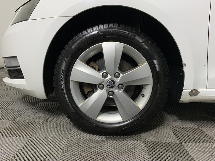 SKODA Octavia 1.4, 2019 года, Робот, БЕЛЫЙ