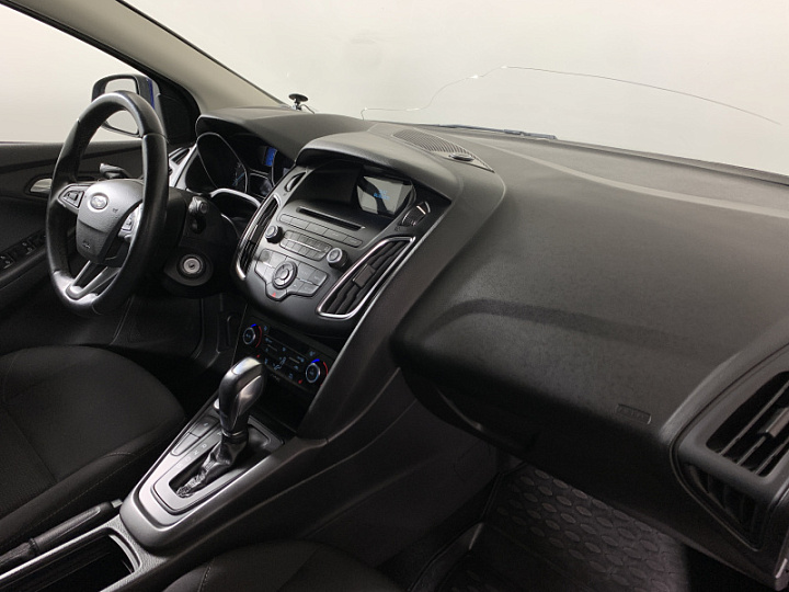 FORD Focus 1.6, 2015 года, Робот, СИНИЙ