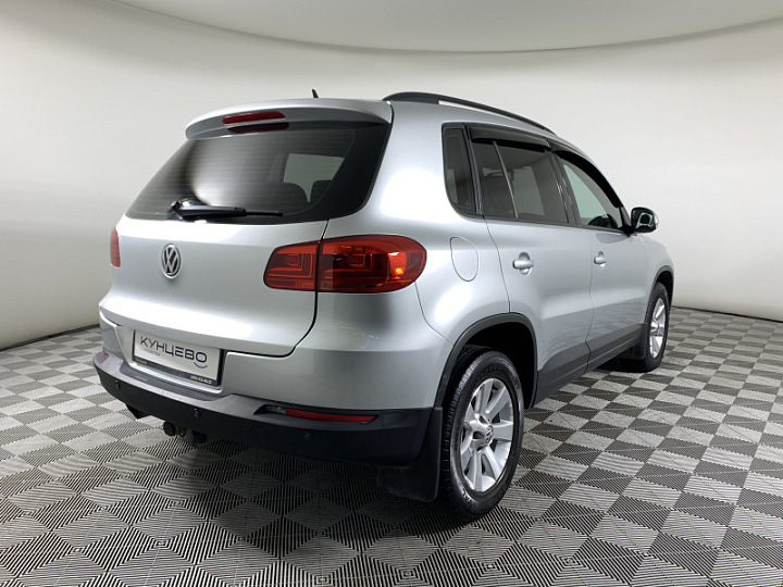 VOLKSWAGEN Tiguan 2, 2011 года, Автоматическая, Серебристый