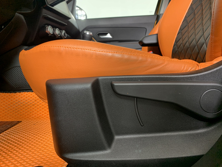 RENAULT Duster 1.5, 2021 года, Механика, ОРАНЖЕВЫЙ
