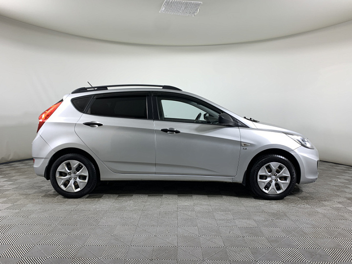 HYUNDAI Solaris 1.6, 2012 года, Автоматическая, Серебристый