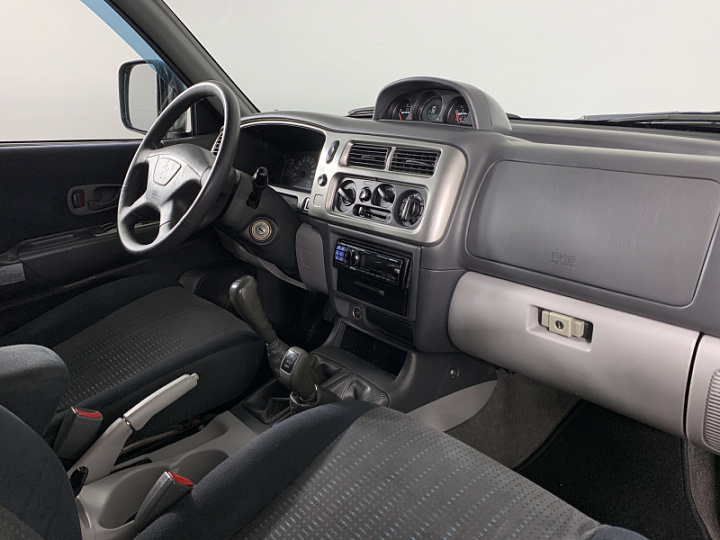 MITSUBISHI Pajero Sport 2.5, 2007 года, Механика, ЧЕРНЫЙ
