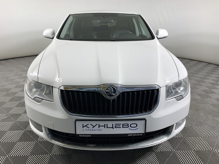 SKODA Superb 1.8, 2012 года, Автоматическая, БЕЛЫЙ