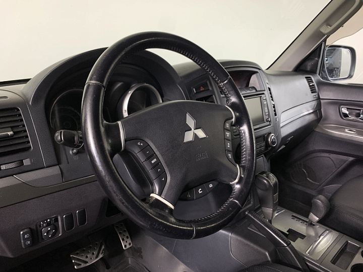 Mitsubishi Pajero 3.2, 2012 года, Автоматическая, Коричневый