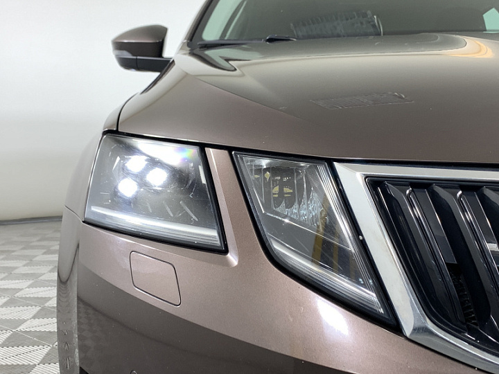 SKODA Octavia 1.4, 2018 года, Автоматическая, КОРИЧНЕВЫЙ