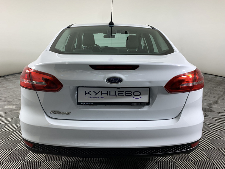 Ford Focus 1.6, 2018 года, Робот, Белый