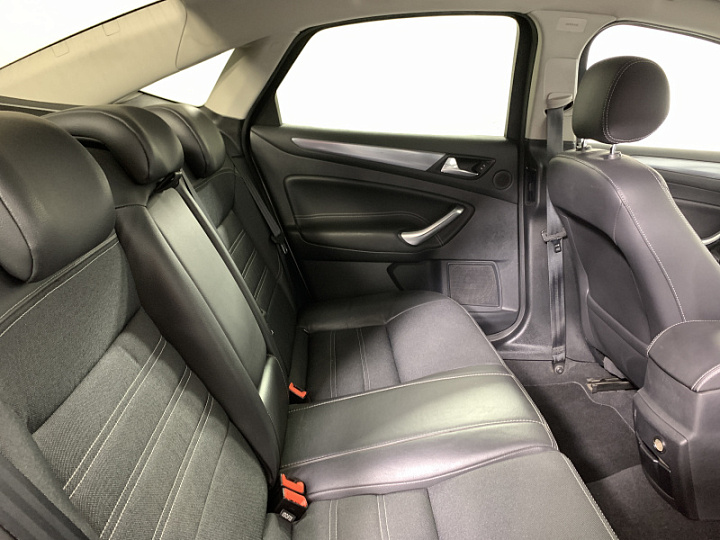 FORD Mondeo 2, 2012 года, Робот, Серебристый