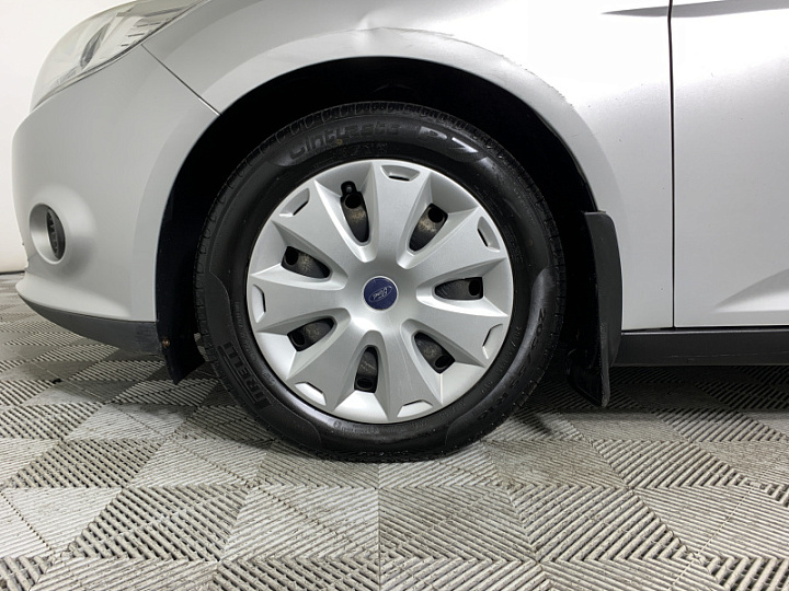FORD Focus 1.6, 2012 года, Механика, Серебристый