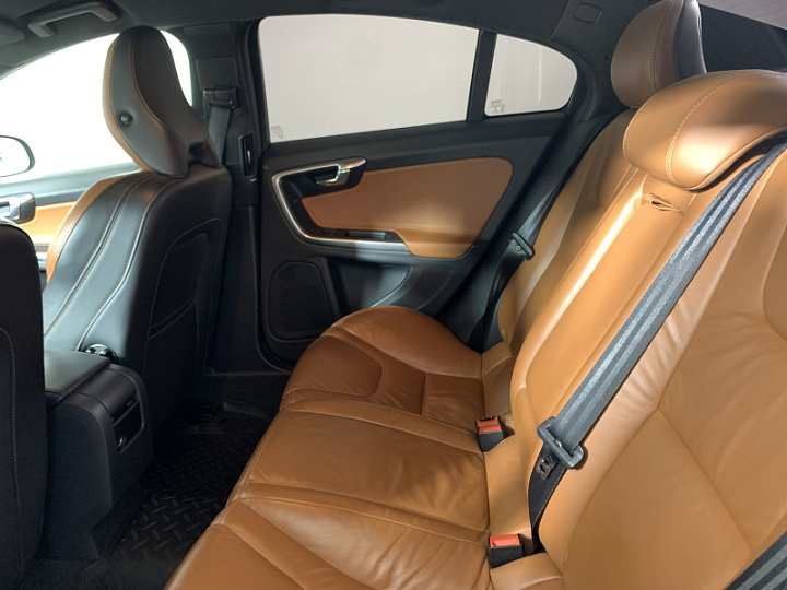 VOLVO S60 1.6, 2013 года, Робот, ЧЕРНЫЙ