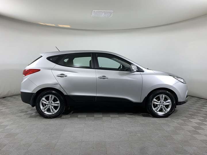 HYUNDAI ix35 2, 2012 года, Автоматическая, Серебристый