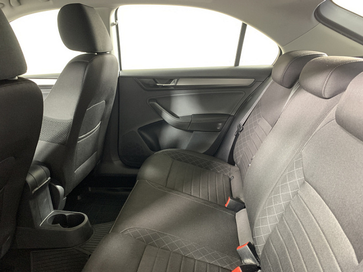 SKODA Rapid 1.4, 2018 года, Робот, Серебристый