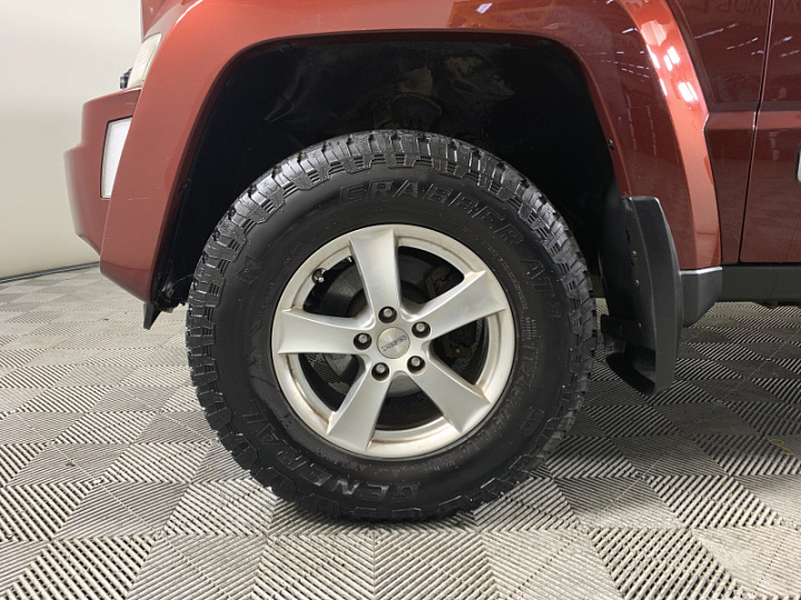 Jeep Cherokee 3.7, 2008 года, Автоматическая, Красный