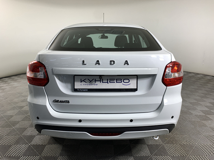 Lada Granta 1.6, 2023 года, Механика, БЕЛЫЙ